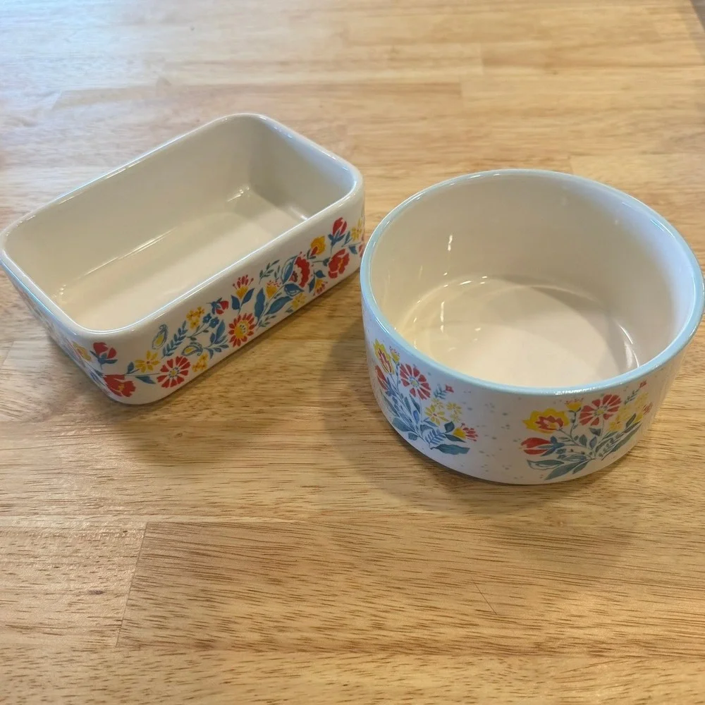 The Pioneer Woman Maize Sweet Rose Stoneware Rectangular and Round 2 Piece